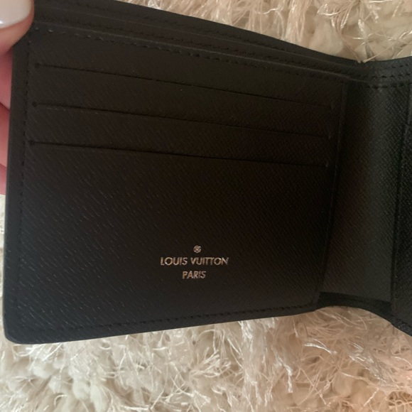 Authentic Graphite Louis Vuitton Wallet. - Picture 3 of 4